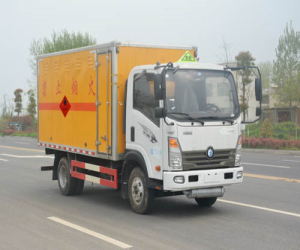 重汽王牌易燃液體廂式運(yùn)輸車