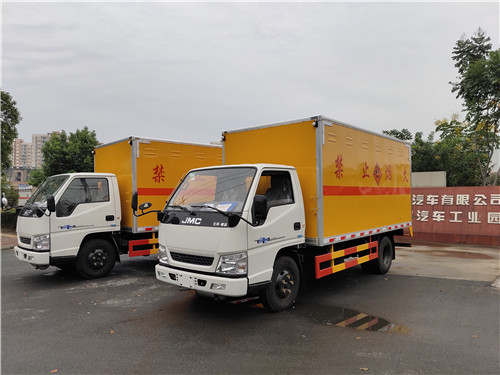 江鈴3噸爆破器材運(yùn)輸車