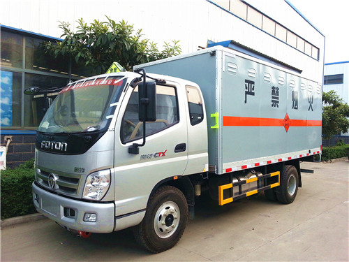 福田奧鈴5.2噸爆破器材運(yùn)輸車（帶臥鋪）