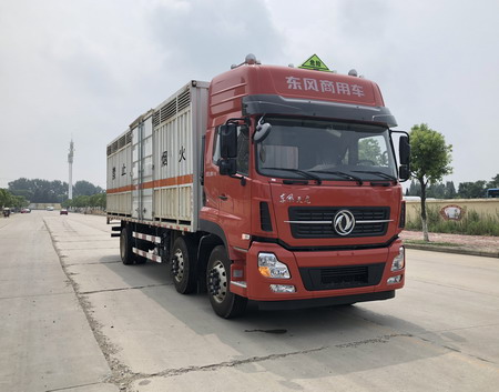 東風(fēng)牌天龍雜項危險物品廂式運(yùn)輸車