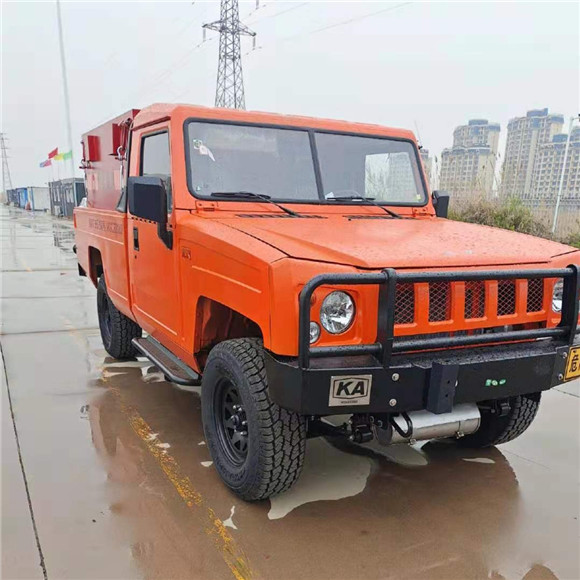 礦用井下1.5噸濕式制動炸藥車