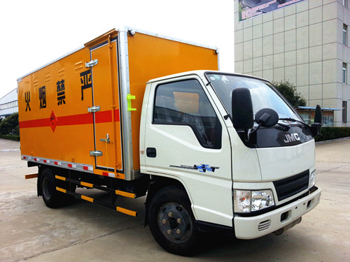 江鈴藍(lán)牌易燃?xì)怏w廂式運(yùn)輸車