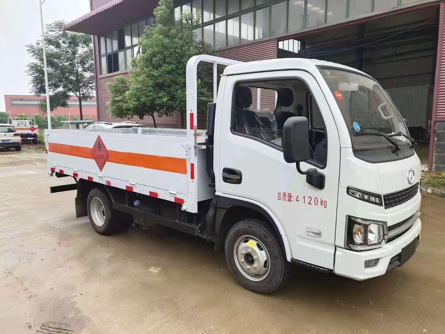 躍進牌柴油型氣瓶運輸車