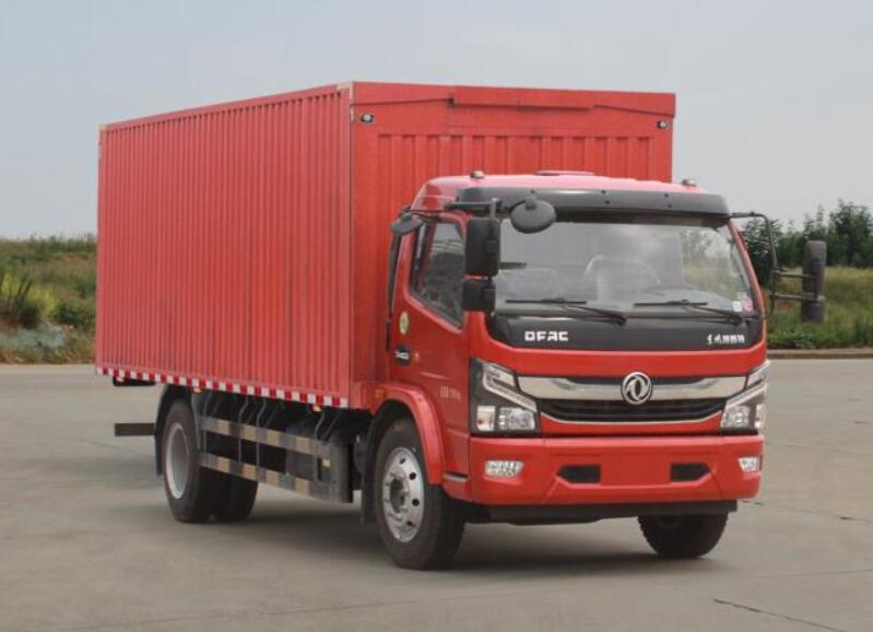 東風牌多利卡5.2米型翼開啟廂式車